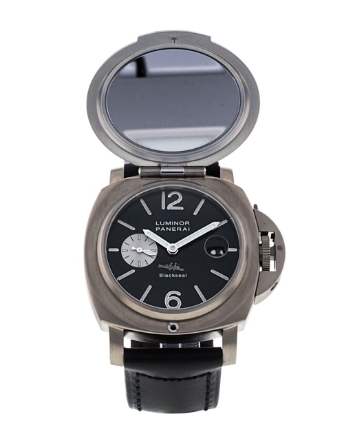 Panerai Luminor Black Seal PAM00076 Image 4